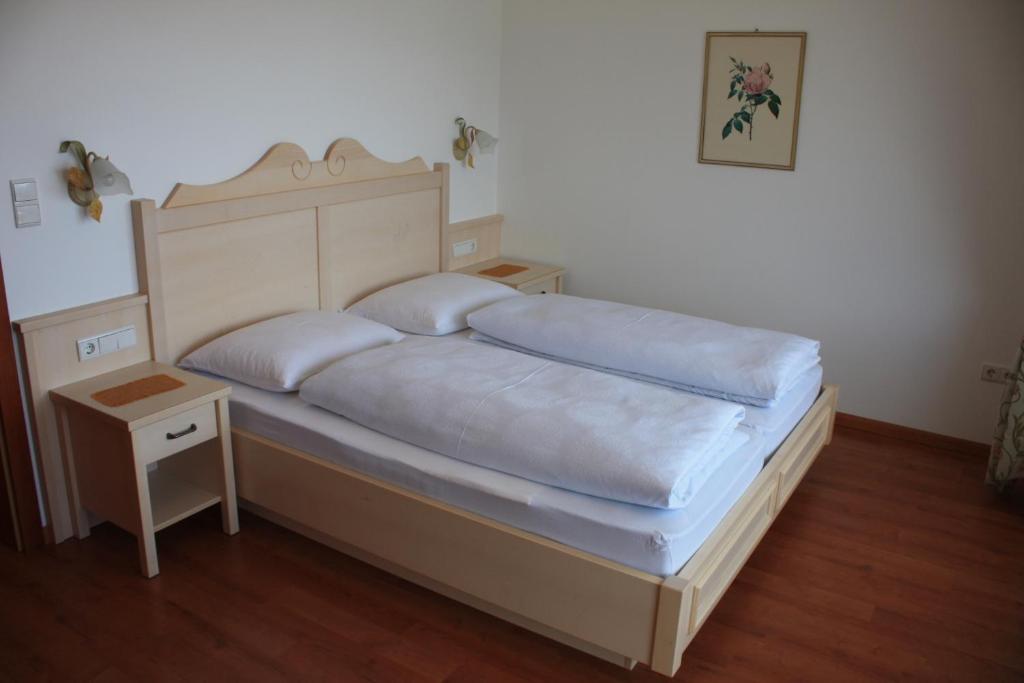 Appartement Tschivon Schenna Bilik gambar